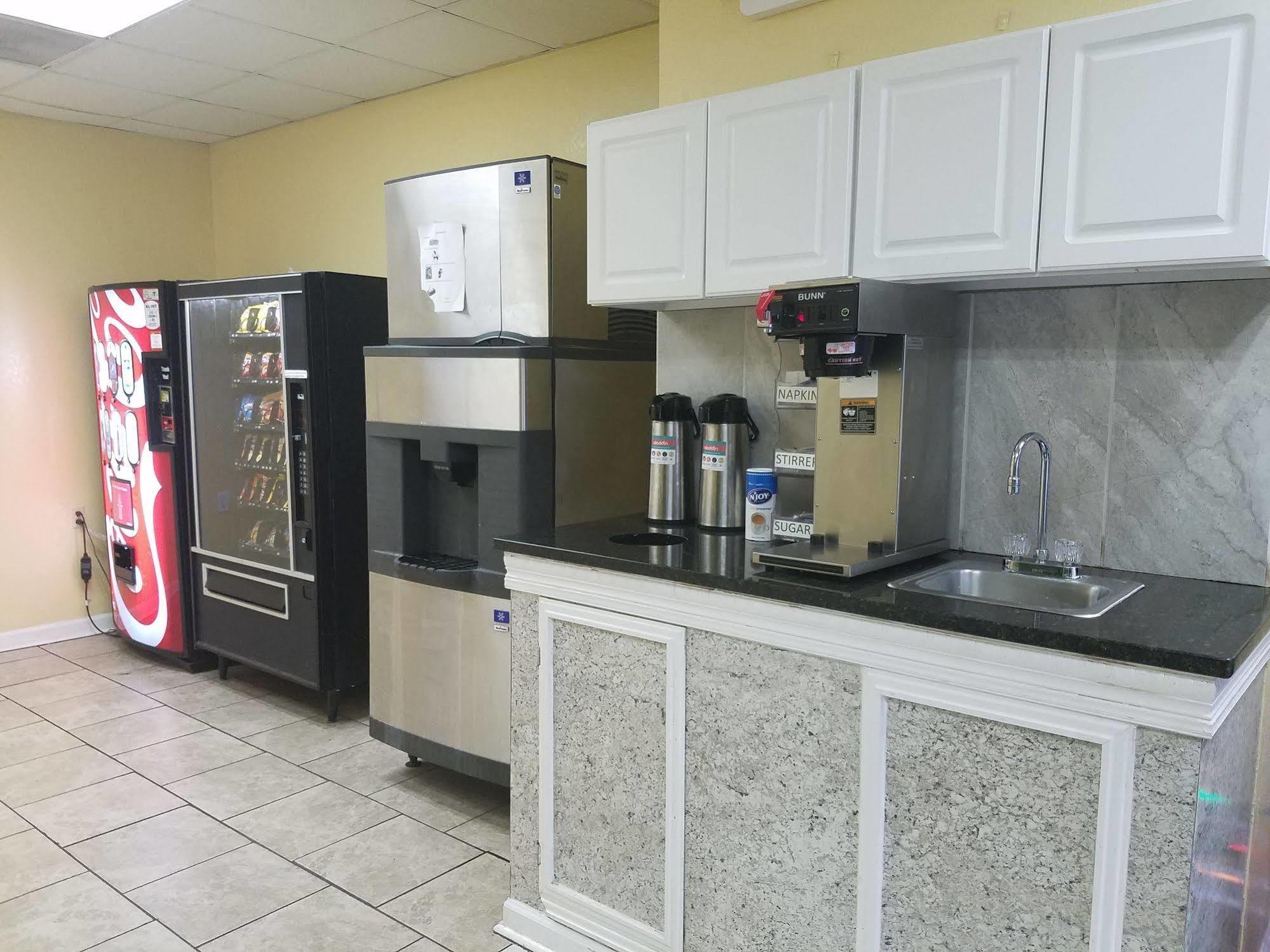 Masters Inn I-26 Cayce エクステリア 写真